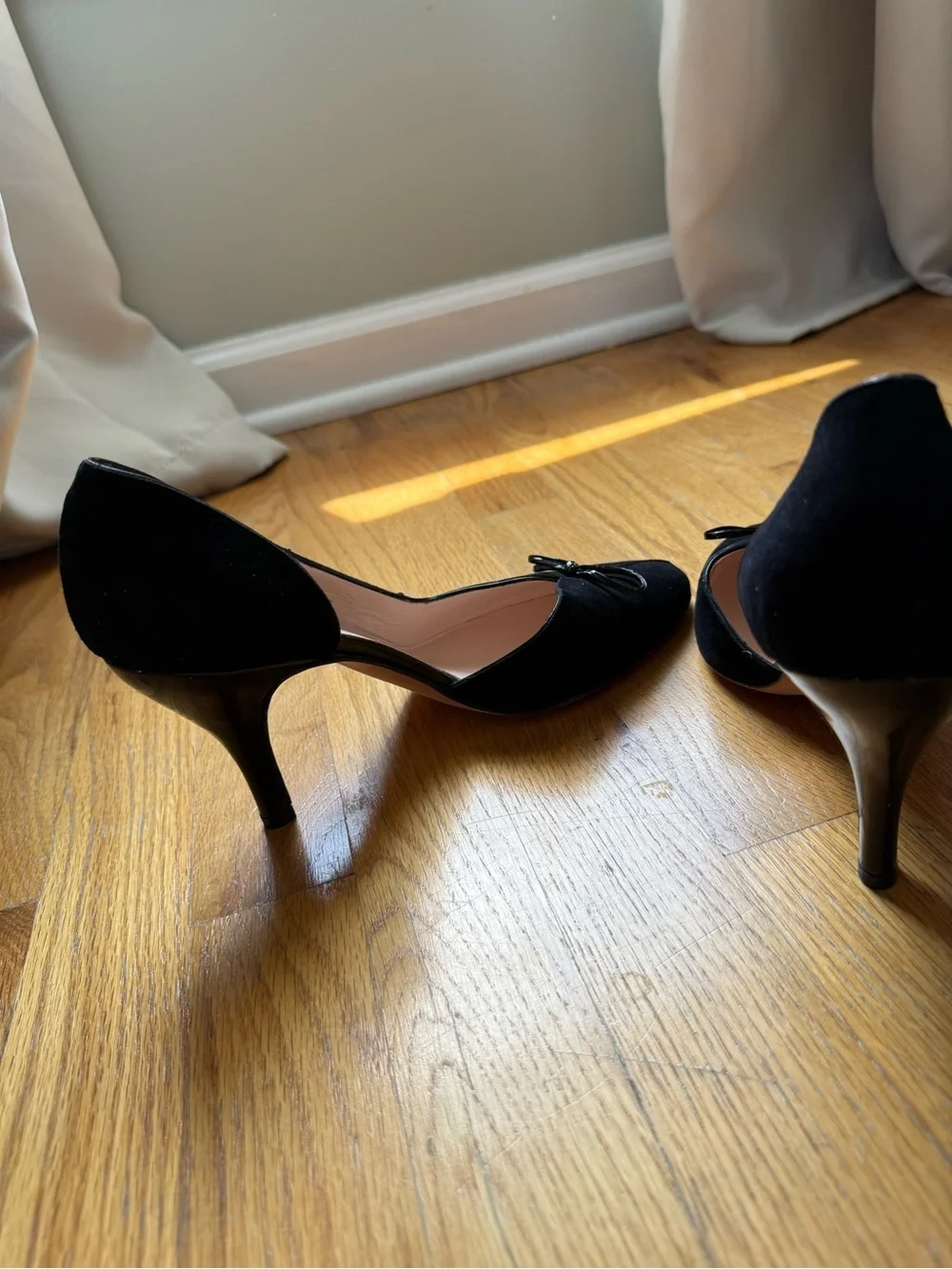 Hobbs London Black Suede D'Orsay Bow Pumps Made in Italy EU 40 US‎ 9